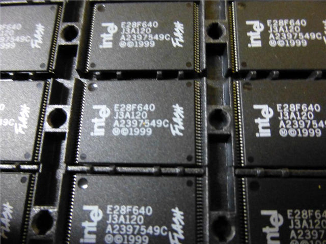 E28F640J3A-120 Intel TSOP 56 Pin 3V 64MEG 25NS Strata Flash Un-Programmed